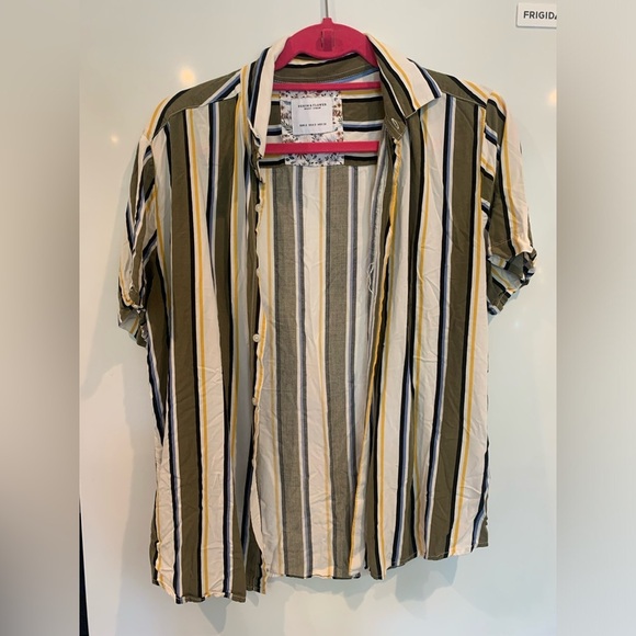 Denim & Flower Other - EUC DENIM & FLOWER STRIPED BUTTON DOWN